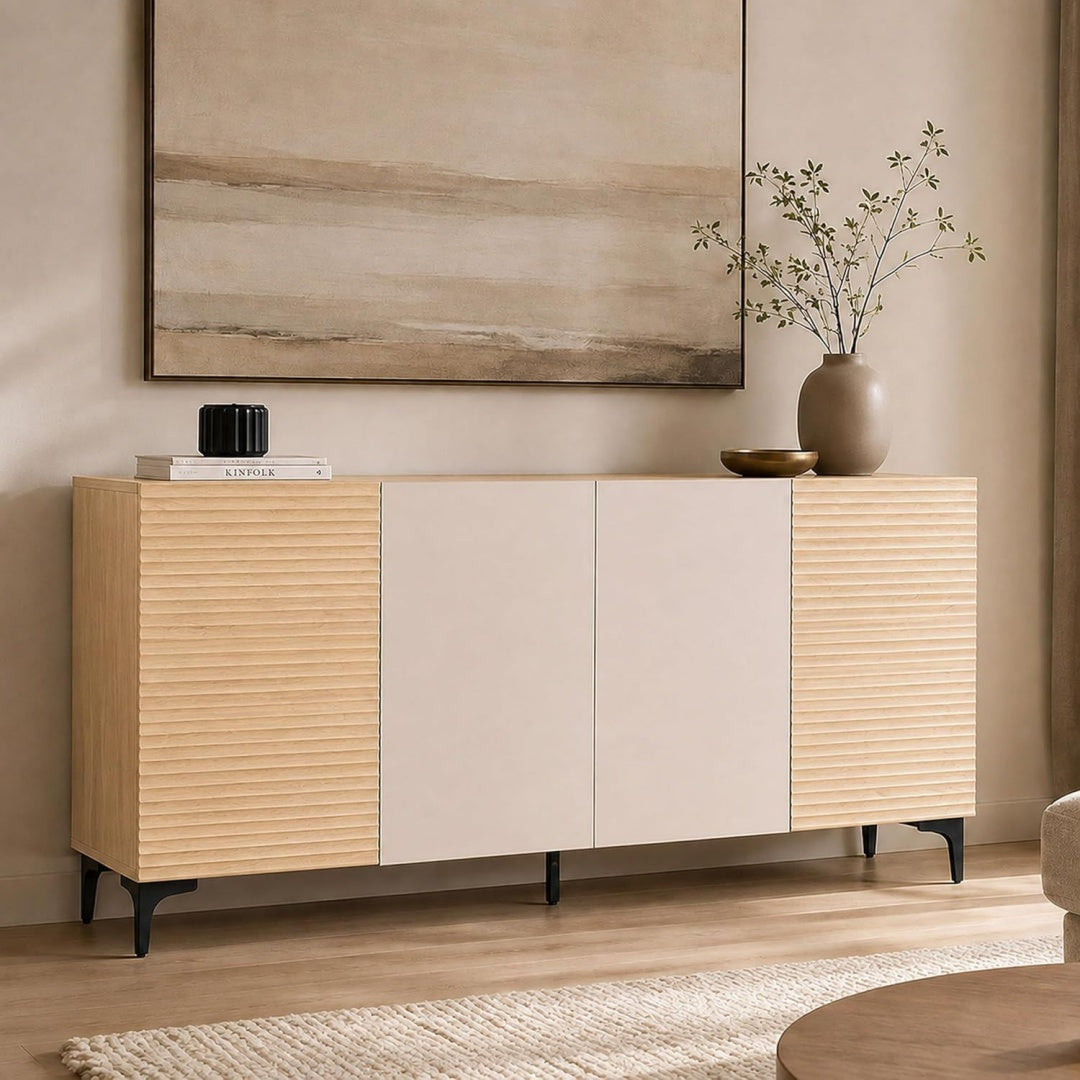 Sideboard verbindet beschichtete Flaechen und Reliefstrukturen