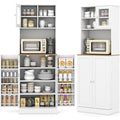 Sideboard verbindet Glastueren und offene Ablagen