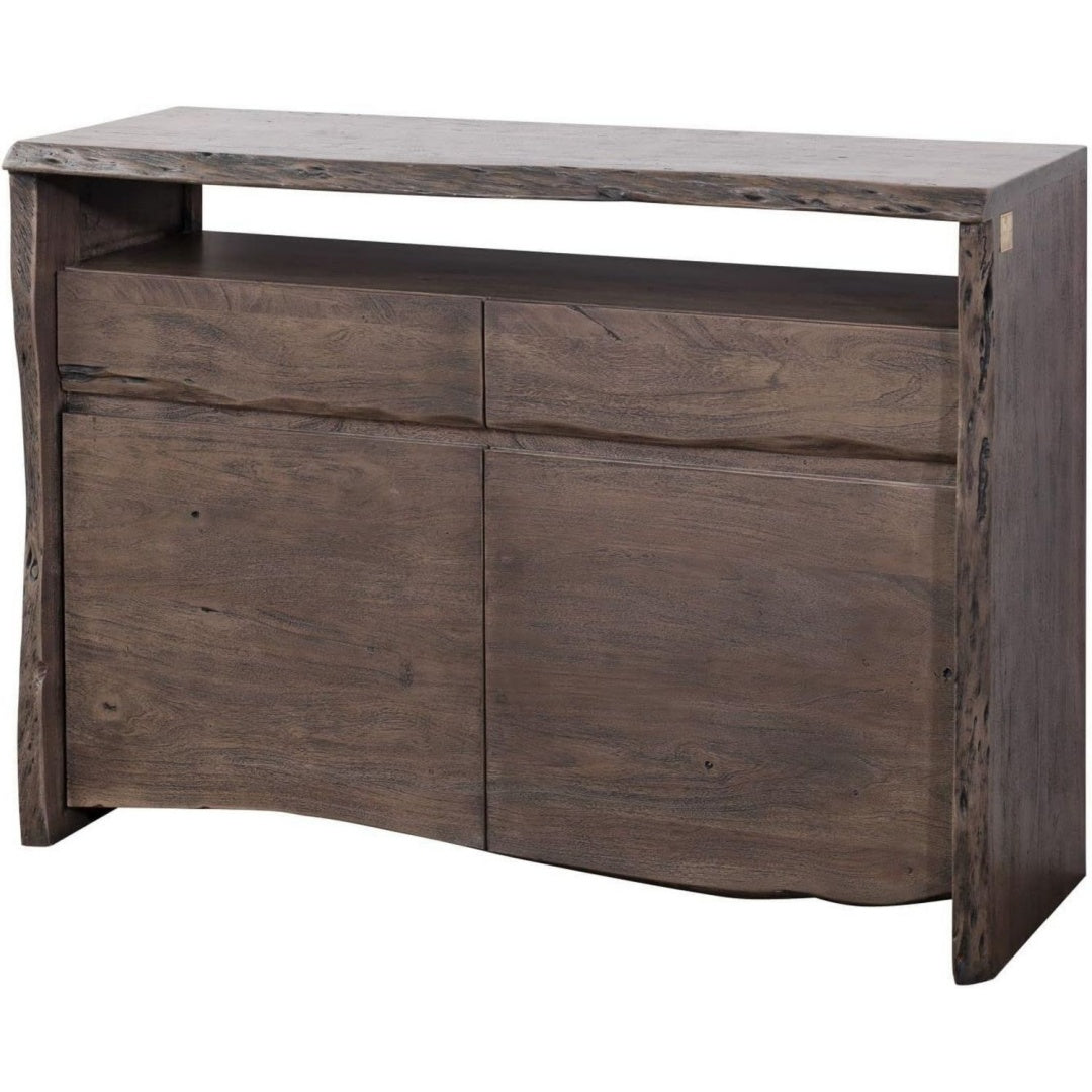 Sideboard mit den Massen 131 x 45 x 96 cm