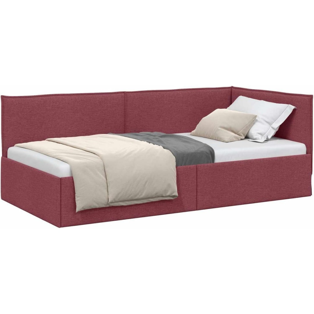 Das Bettgestell misst 80 x 200 cm in Rot