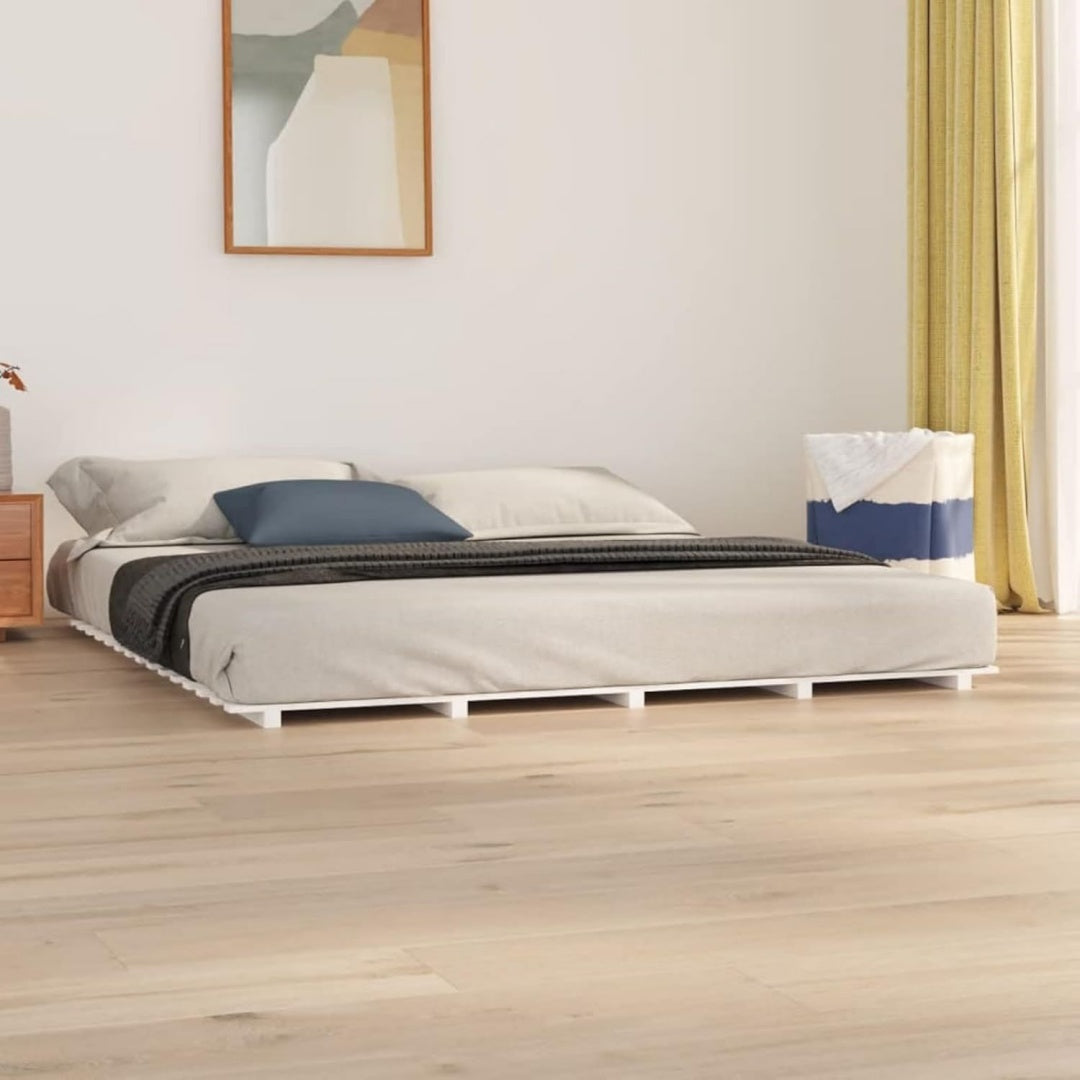 Bettgestell mit den Massen 160 x 200 cm in Weiss und Naturbraun
