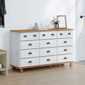 Das Sideboard nimmt mit 79 x 40 x 133.5 cm Gestalt an